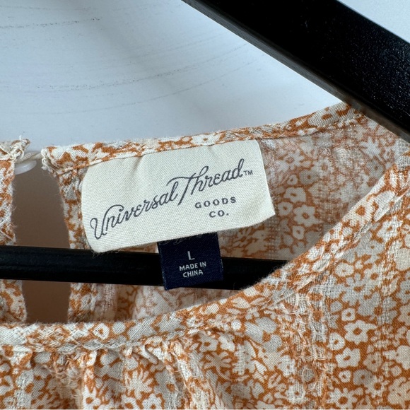 Universal Thread Orange Floral Ruffle Front Top Women’s Size Large - Picture 3 of 5